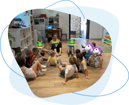 atelier di psicomotricità bambini in cerchio